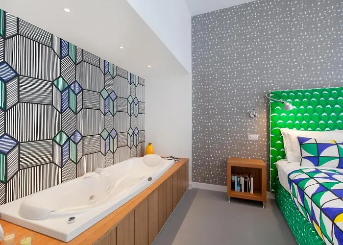 Appartamento Sorrentovibes - Luxury Design & Jacuzzi In Heart Of